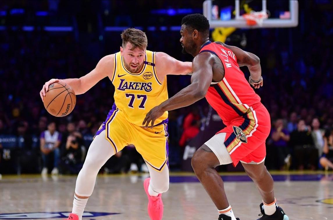 鹈鹕绝杀时刻，浓眉哥点燃赛场，绝杀战胜迎来胜利！